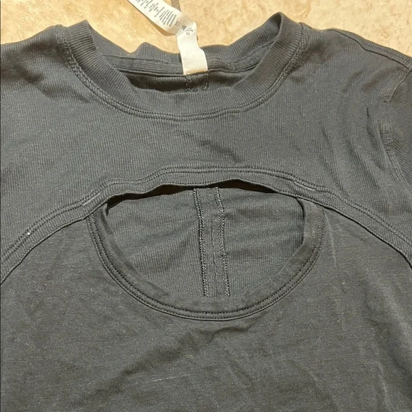 lululemon athletica Black Long Sleeve Cropped Top with Front Cutout - Picture 2 of 2